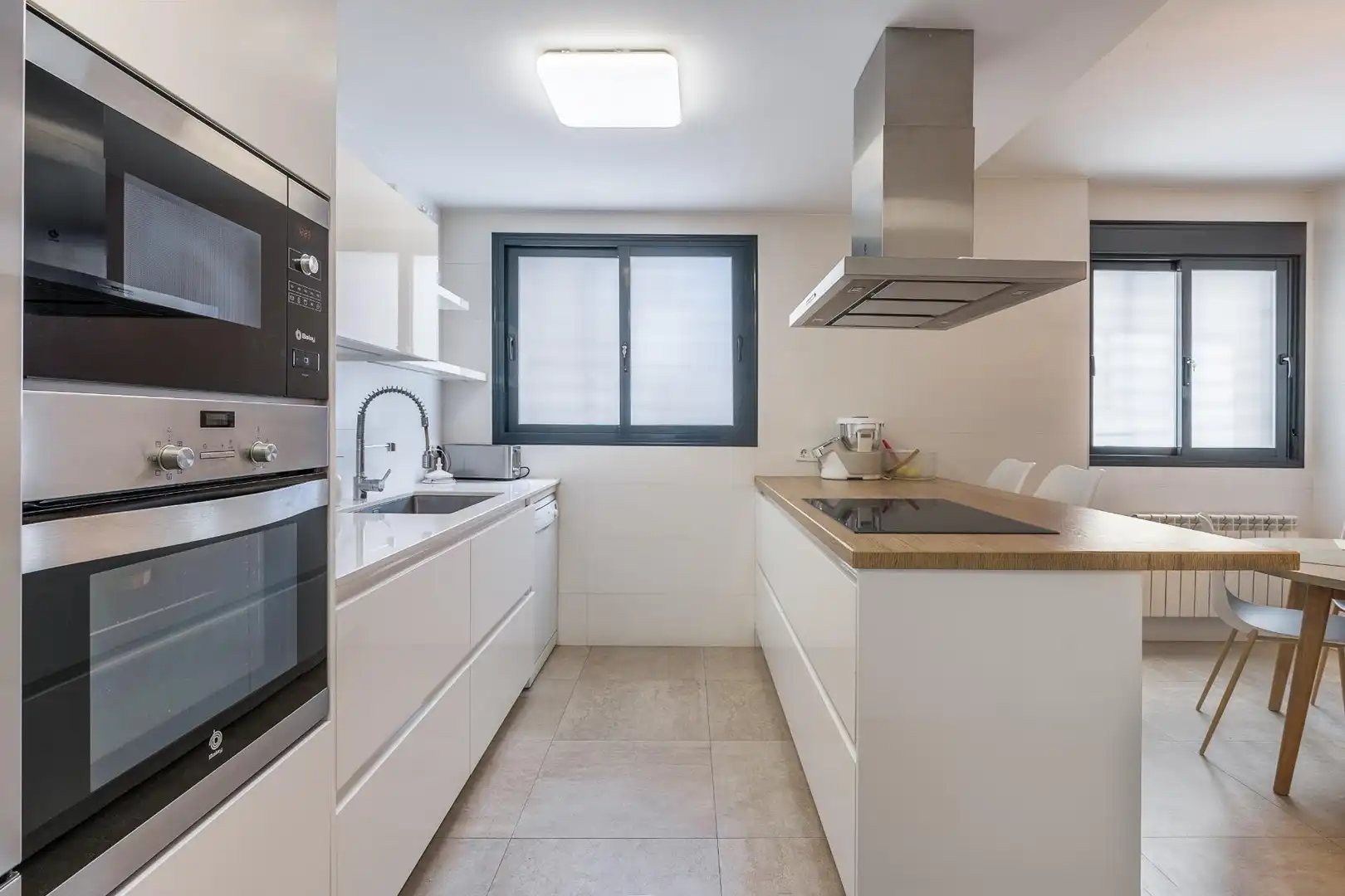Cocina de Casa adosada en venta en Granada con Jardín privado y Balcón
