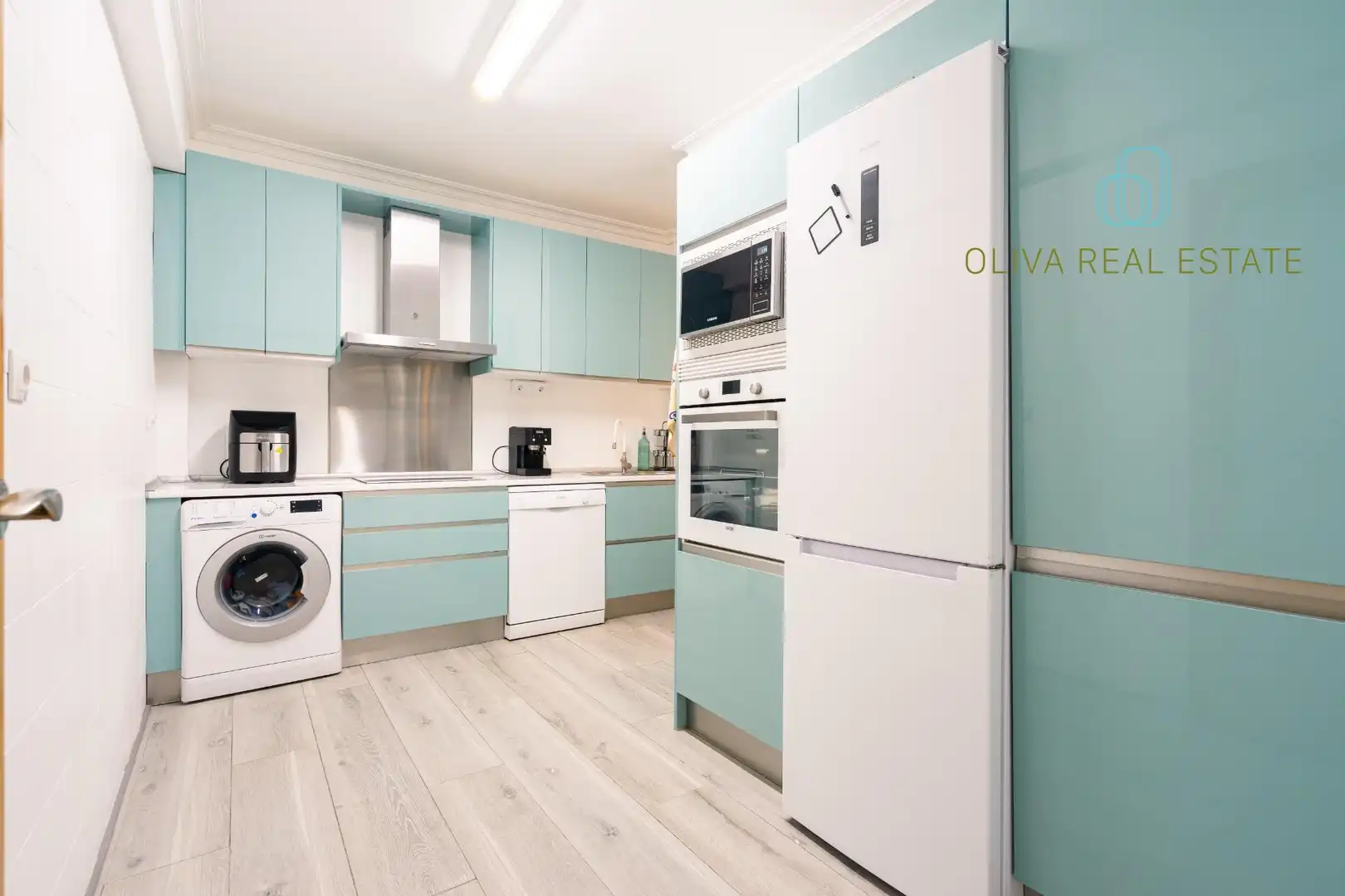 Kitchen of Flat for sale in Sevilla  with Air Conditioner, Furnished and Balcony