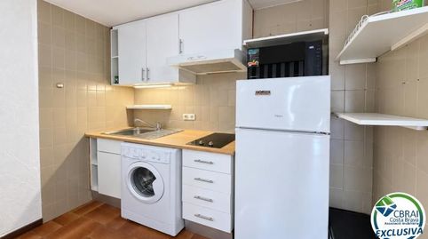 Amplio estudio con terraza y licencia turística a 80 metros de la playa de Santa Margarita  Roses, imatge 4