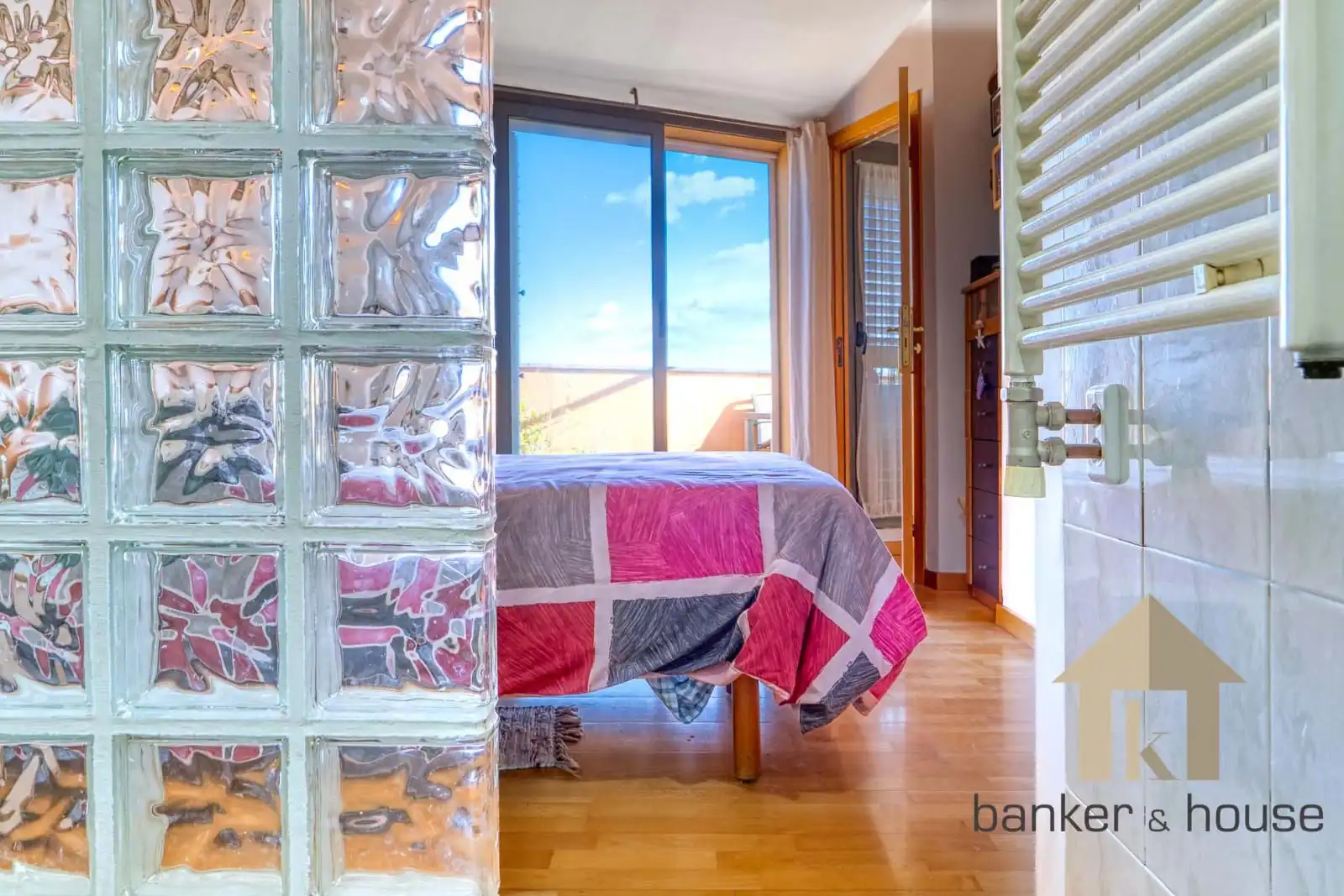 Dormitori de Àtic en venda en Sabadell amb Aire condicionat i Terrassa