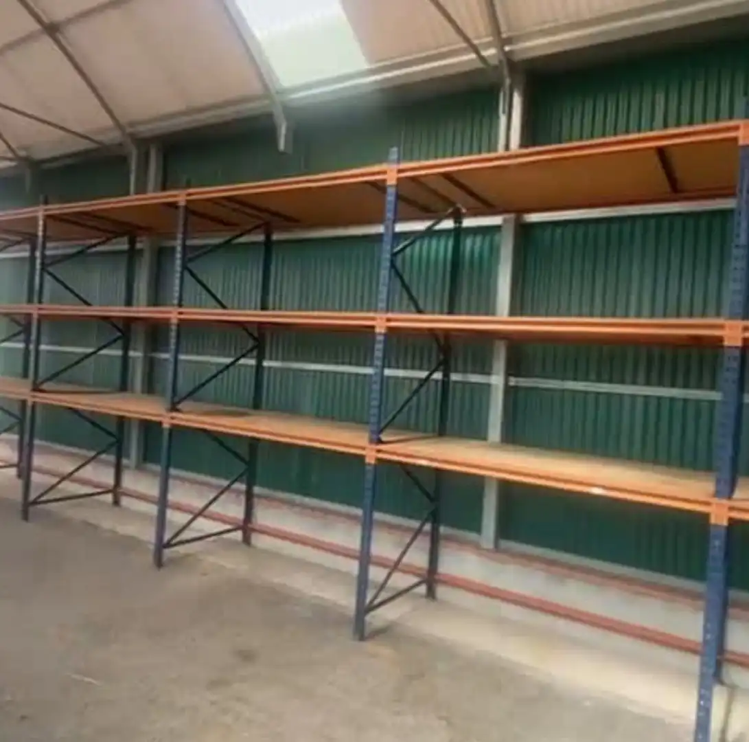 Fabrikhallen zur Miete in Cártama