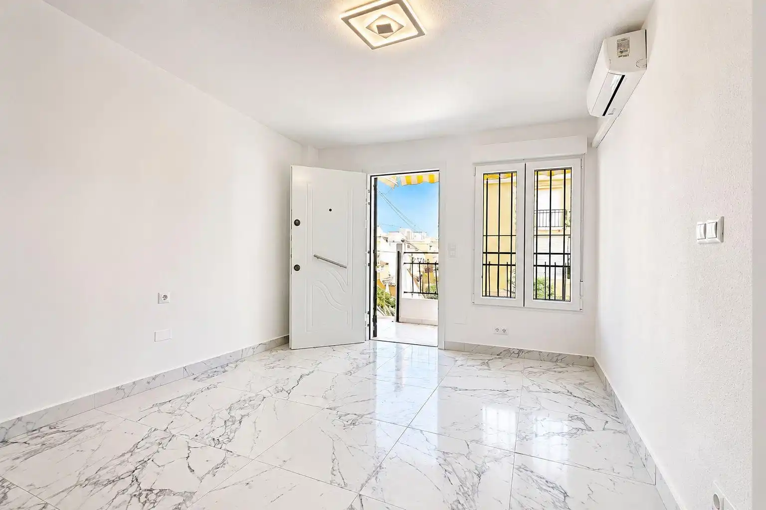 Terrassa de Apartament en venda en Playa del Acequión, Náufragos y Rocío del Mar
