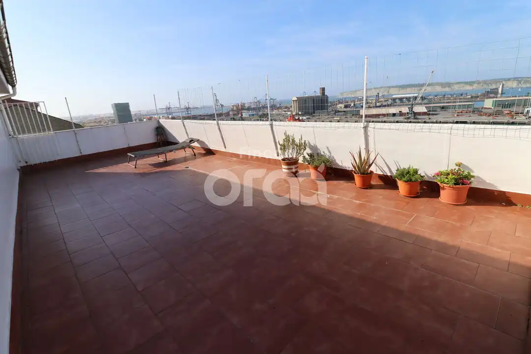 Terraza de Dúplex en venta en Santurtzi  con Calefacción, Terraza y Amueblado