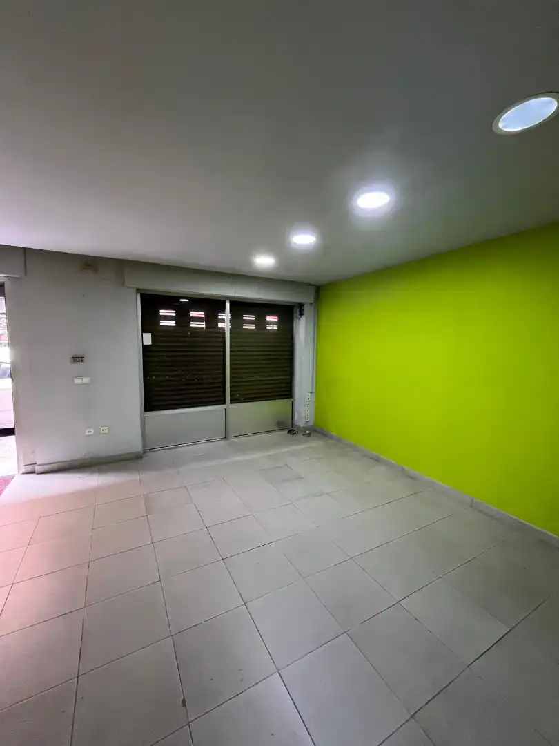 Local comercial en venda a Calle Vista Alegre