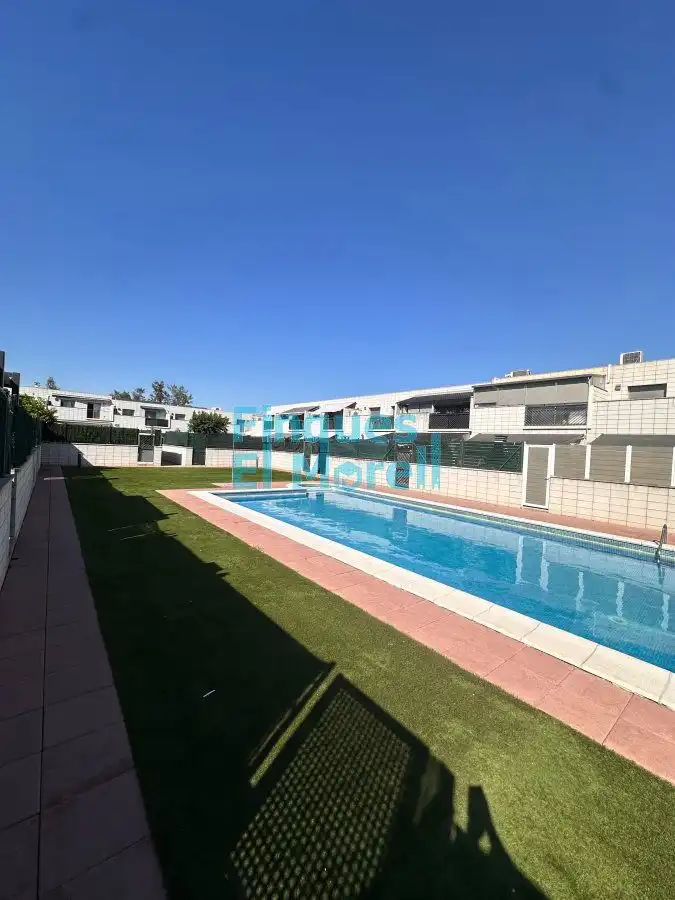 Casa con terrazza in vendita a montserrat roig, imagen 2