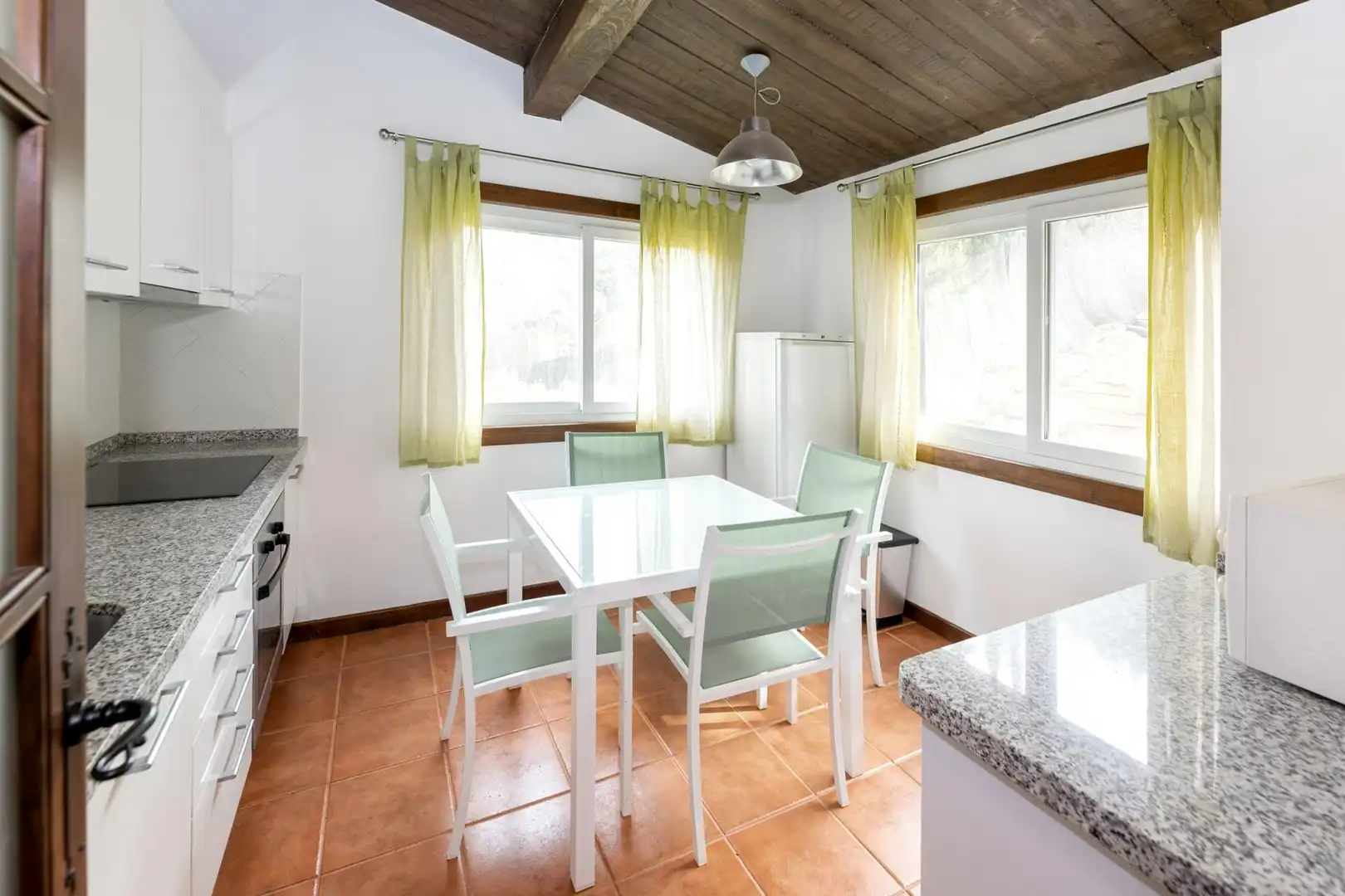 Cuina de Casa o xalet en venda en Dúdar amb Aire condicionat, Jardí privat i Terrassa