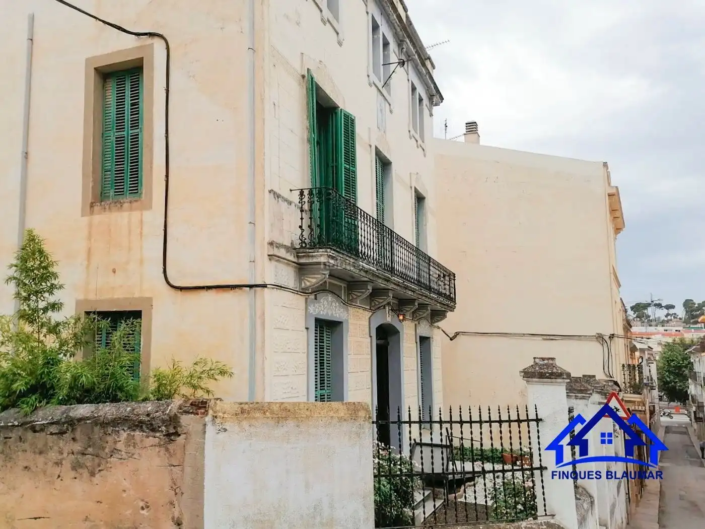 Vista exterior de Finca rústica en venda en Arenys de Mar amb Jardí privat i Traster