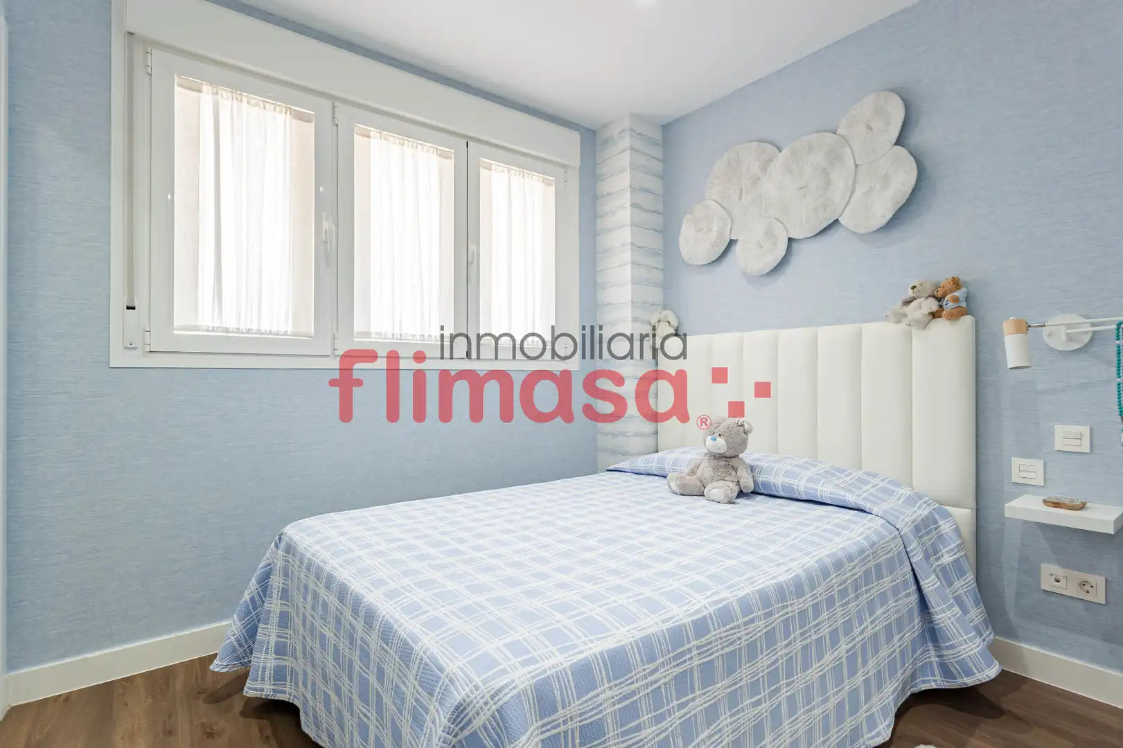 Bedroom of Detached homes for sale in Villaviciosa de Odón  with Air Conditioner, Heating and Private garden