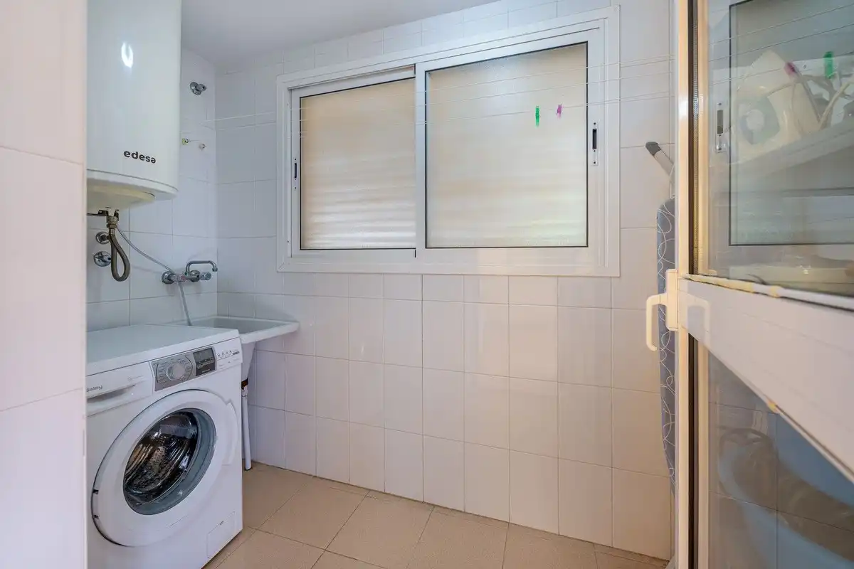 Bathroom of Apartments for sale in Benalmádena  with Terrace and Community pool