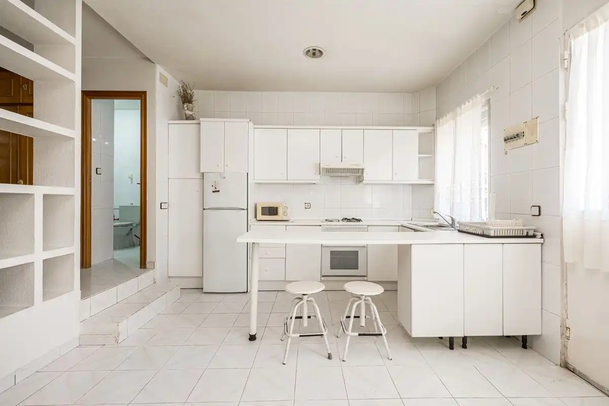 Cuina de Casa o xalet en venda en Madrid amb Aire condicionat, Calefacció i Jardí privat
