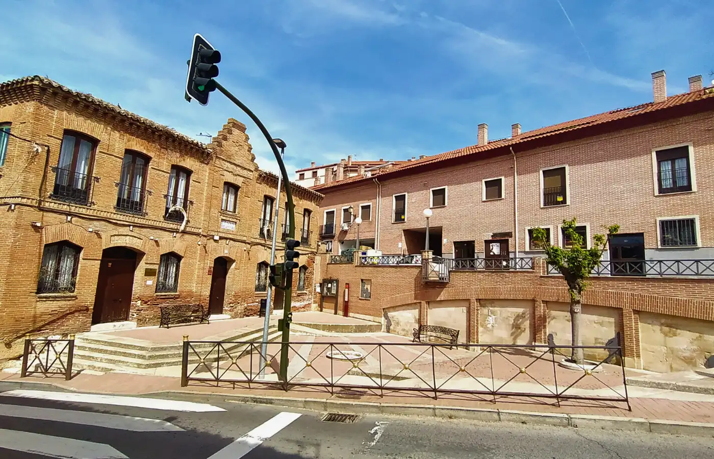 Vista exterior de Casa o chalet en venta en Los Santos de la Humosa con Jardín privado, Terraza y Trastero