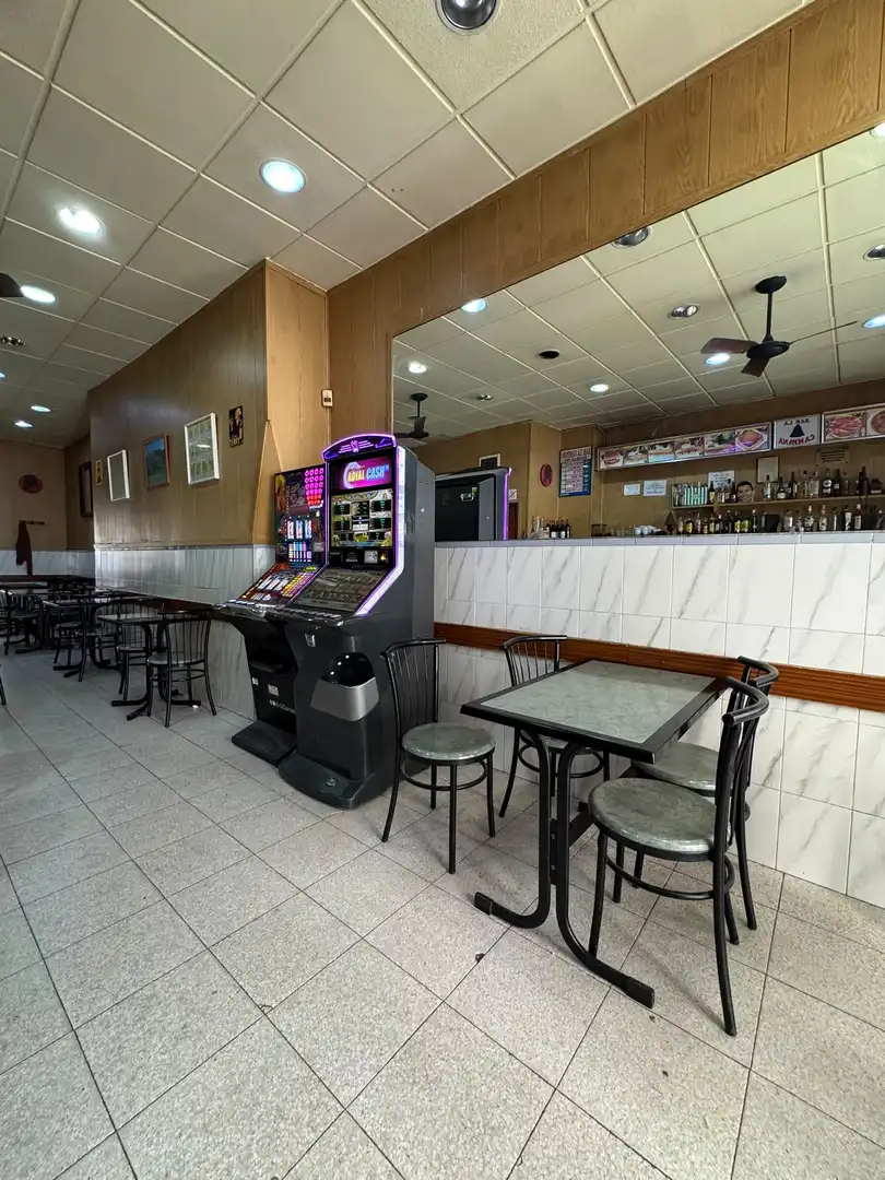 Business premises for transfer in Carrer del Roser, imagen 4