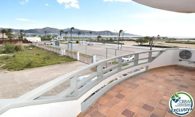 Terrassa de Edifici en venda en Empuriabrava