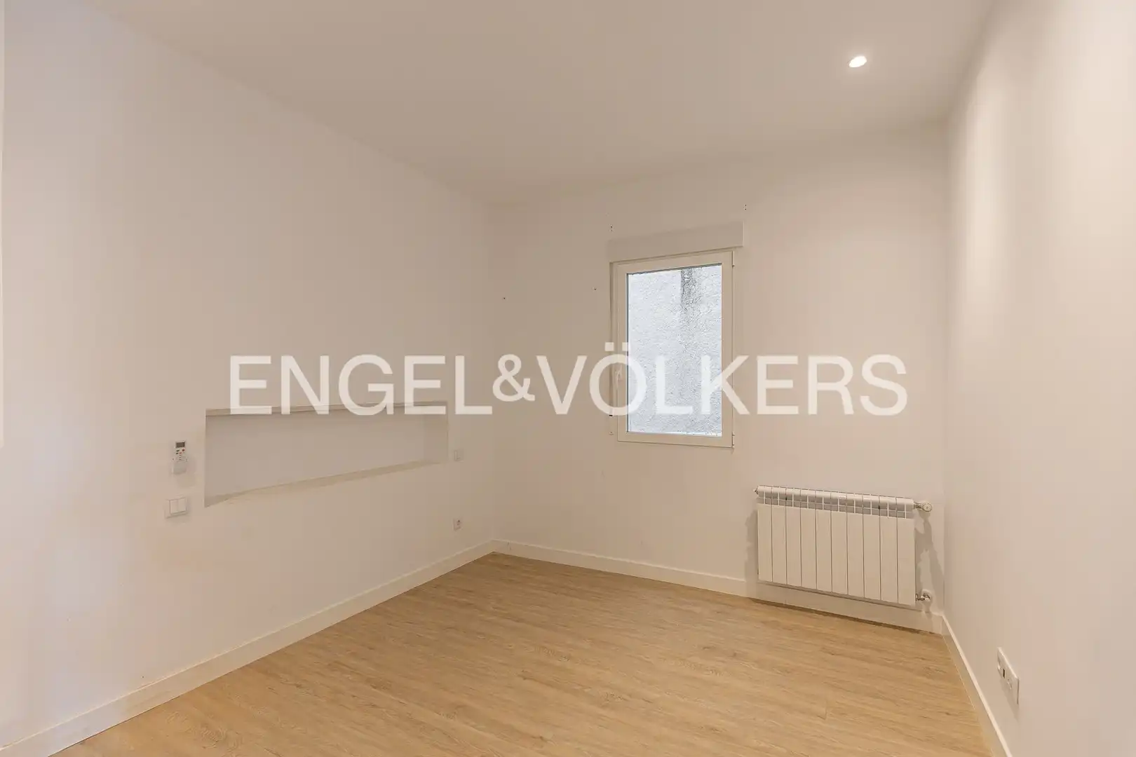 Flat for rent in Madrid  with Air Conditioner, Heating and Storage room