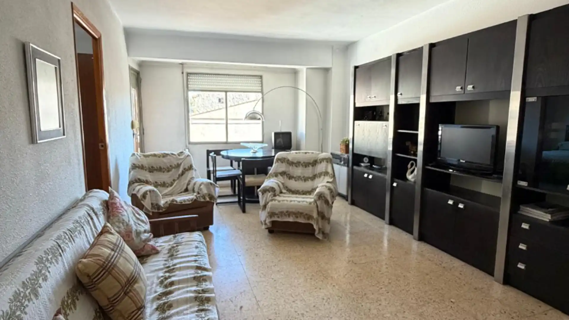 Living room of Flat for sale in Utiel  with Furnished and Balcony
