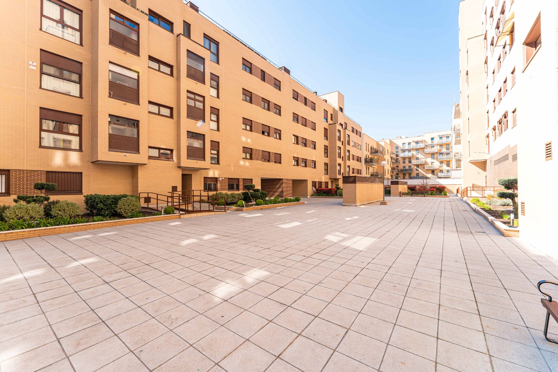 Vista exterior de Piso en venta en Móstoles con Aire acondicionado, Calefacción y Jardín privado