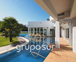 Piscina de Casa o xalet en venda en La Moraleja amb Aire condicionat, Terrassa i Piscina