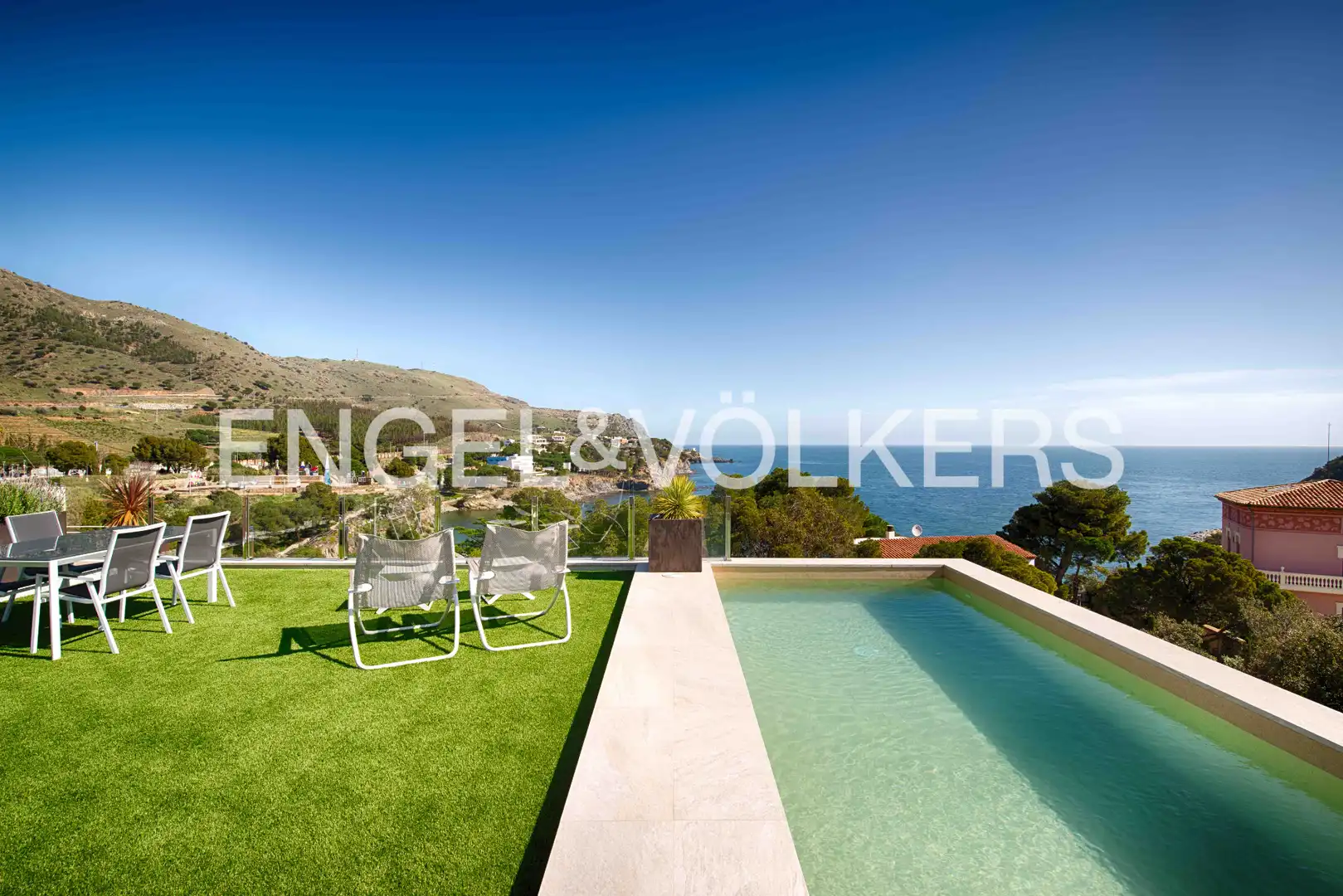 Swimming pool of Houses for sale in Colera  with Air Conditioner, Heating and Private garden