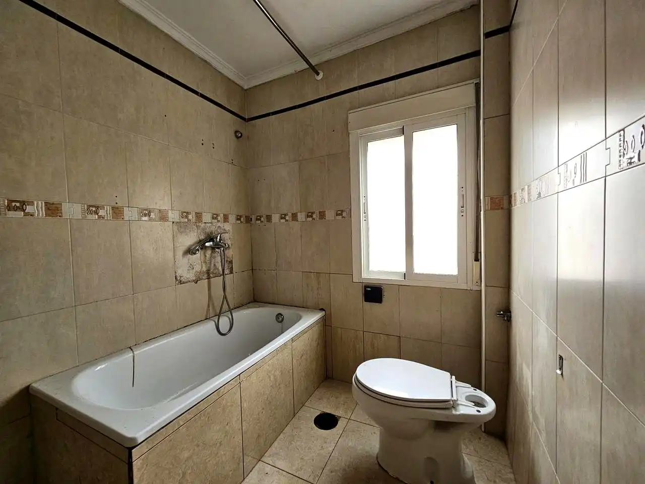 Badezimmer von Haus oder Chalet zum Verkauf in Alcalá de Guadaira