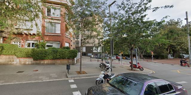 Oficina en Alquiler en Les Tres Torres