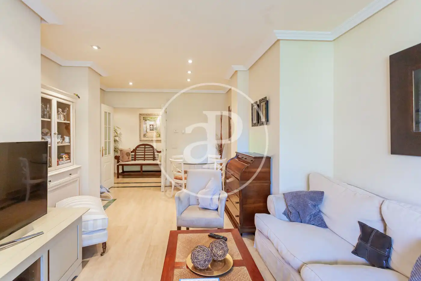 Wohnzimmer von Wohnung zum Verkauf in Majadahonda mit Klimaanlage, Heizung und Privatgarten