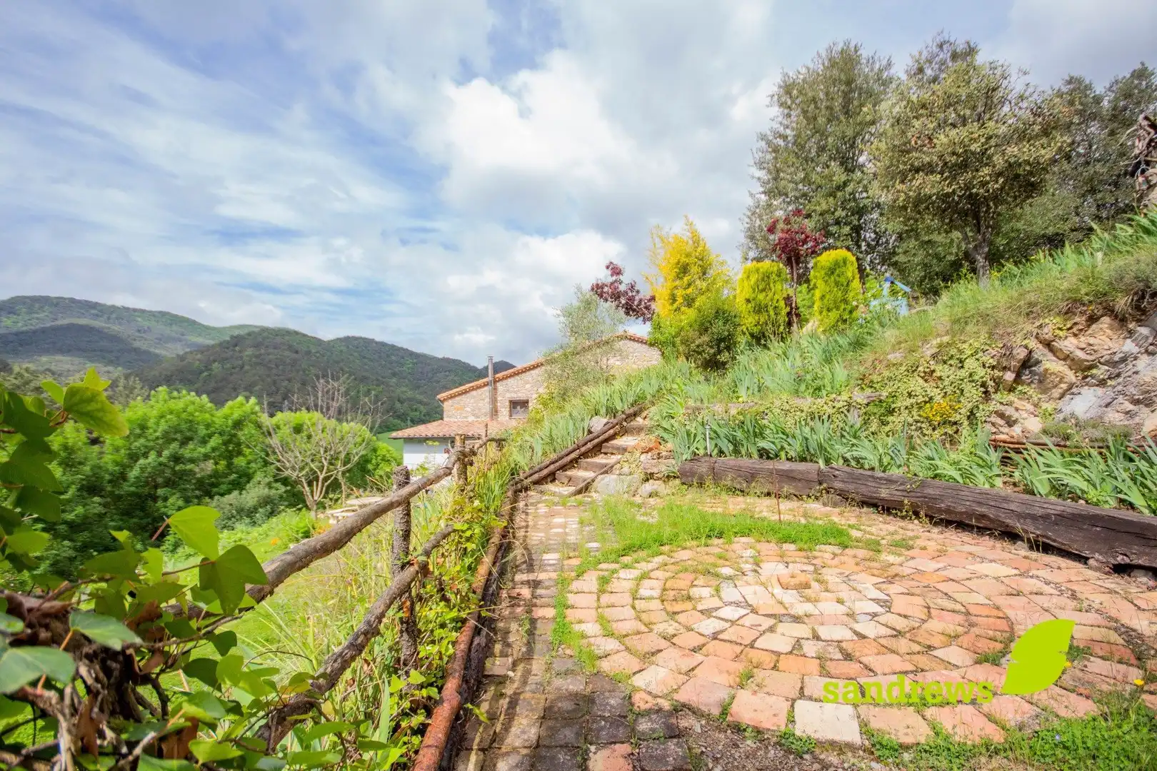 Casa rústica amb jardí en venda a La Vall de Bianya, imagen 23