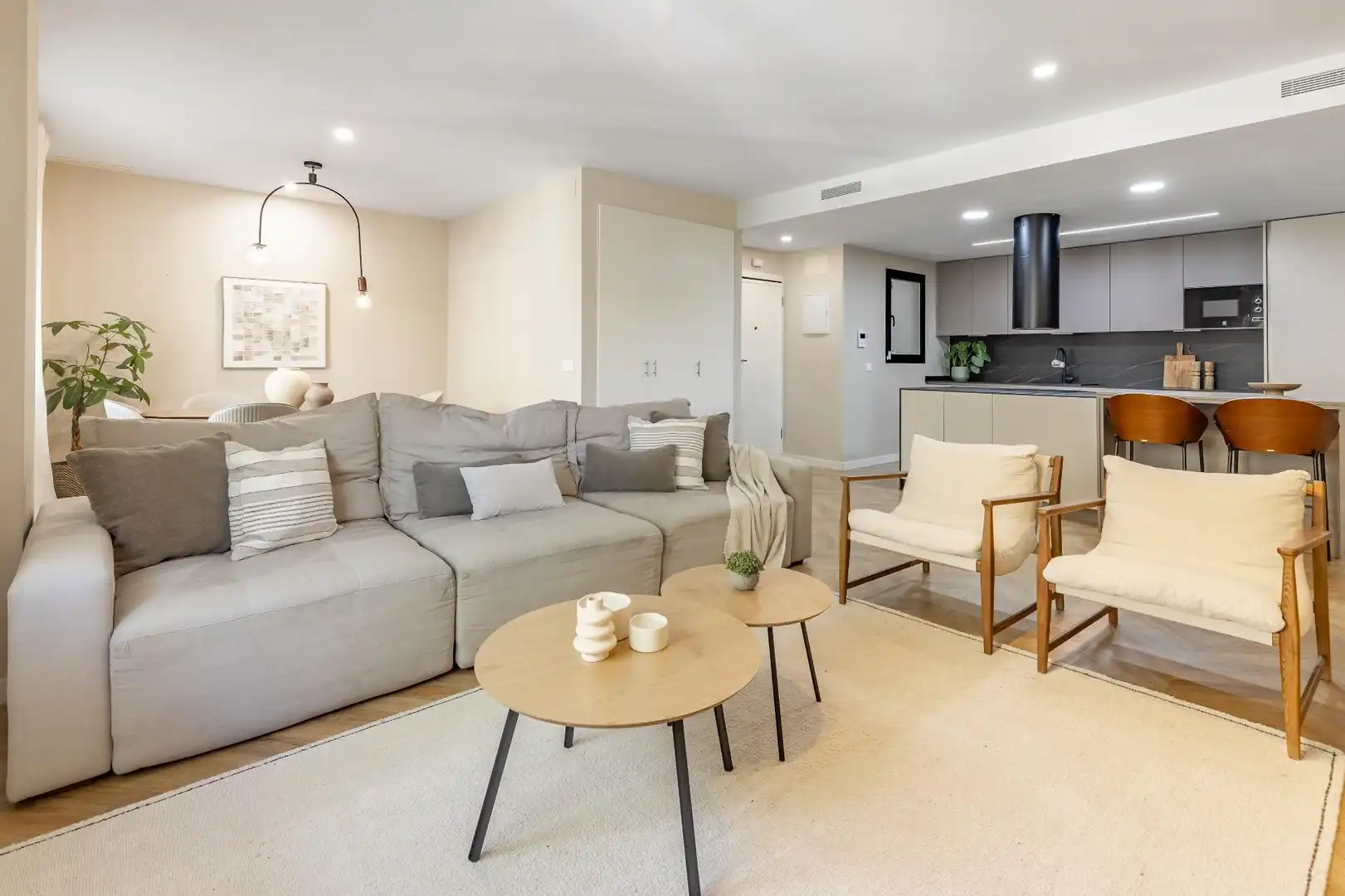Living room of Flat for sale in Valencia  with Air Conditioner, Heating and Storage room