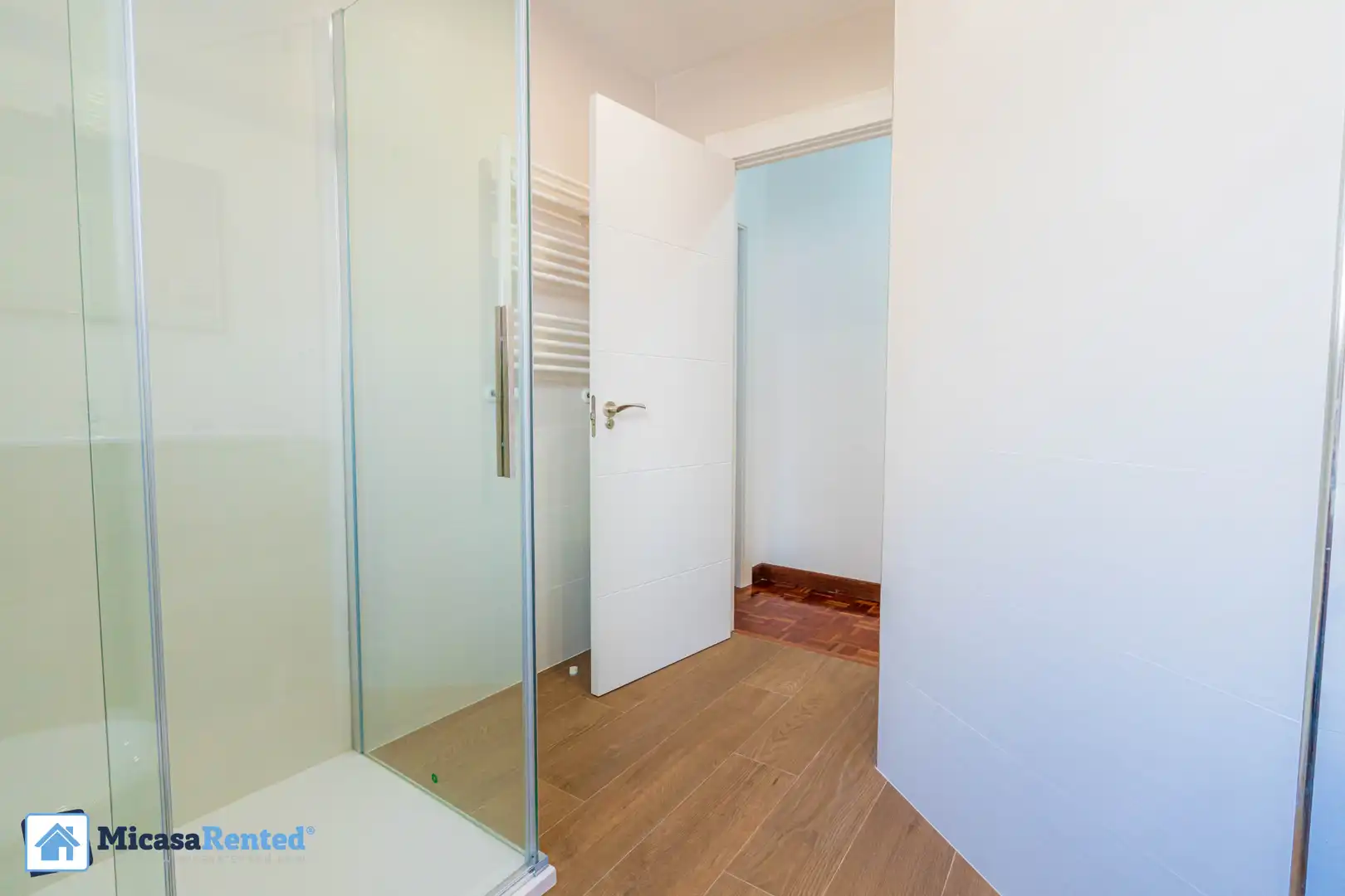 Baño de Piso en venta en Santander con Calefacción, Parquet y Terraza
