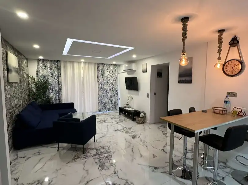 Apartamento con ascensor en venta en Calle Tomas forteza 57, imagen 3