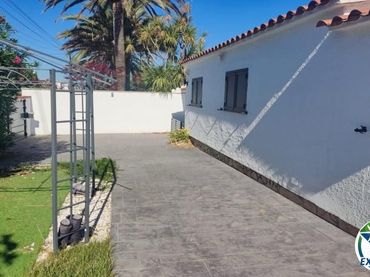 Casa con piscina in vendita a Calle Peni