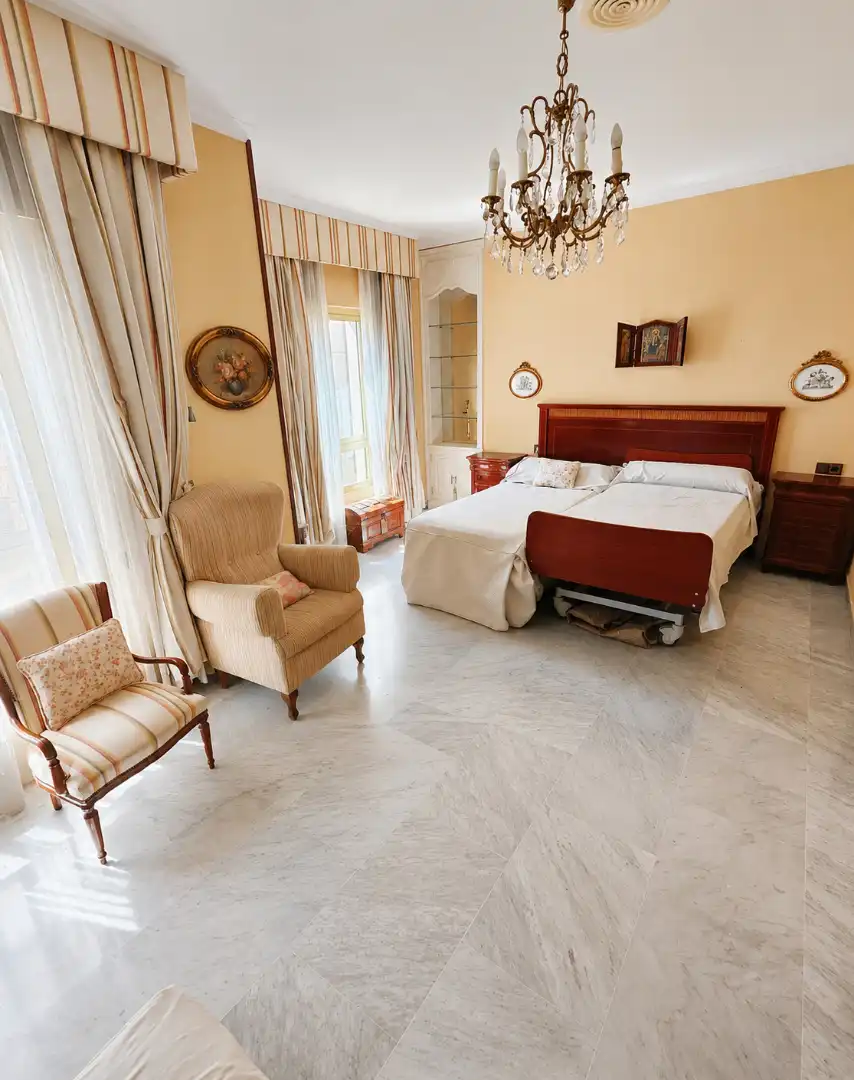 Schlafzimmer von Wohnung zum Verkauf in Sevilla mit Klimaanlage, Terrasse und Gemeinschaftspool