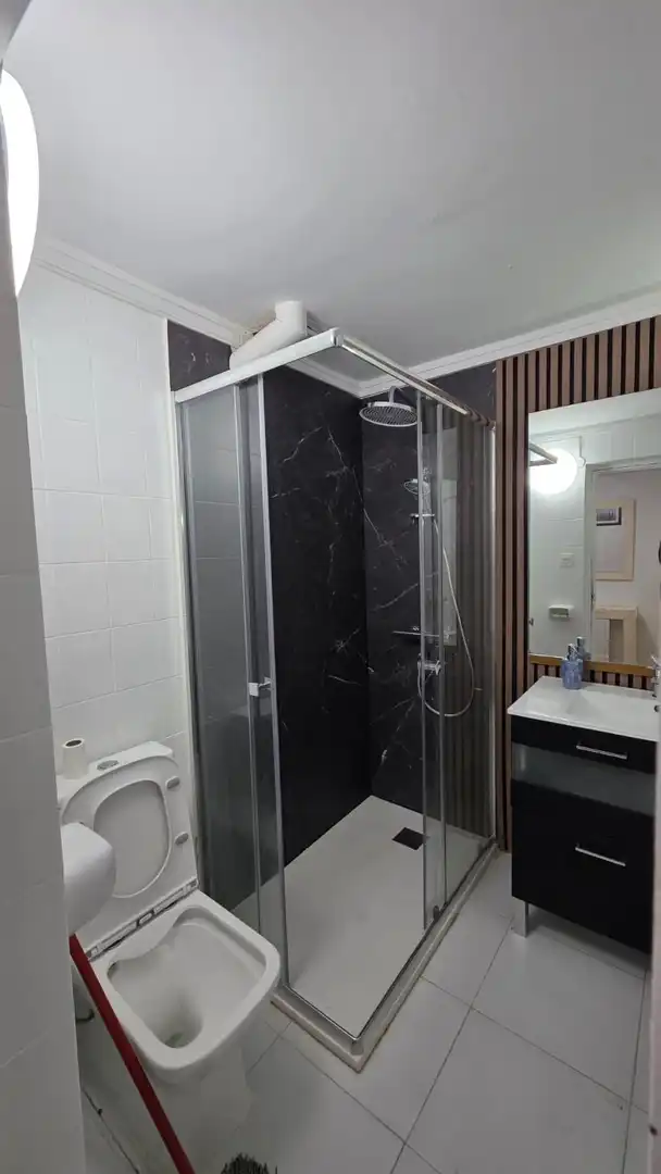 Badezimmer von Wohnung zum Verkauf in Bilbao  mit Möbliert