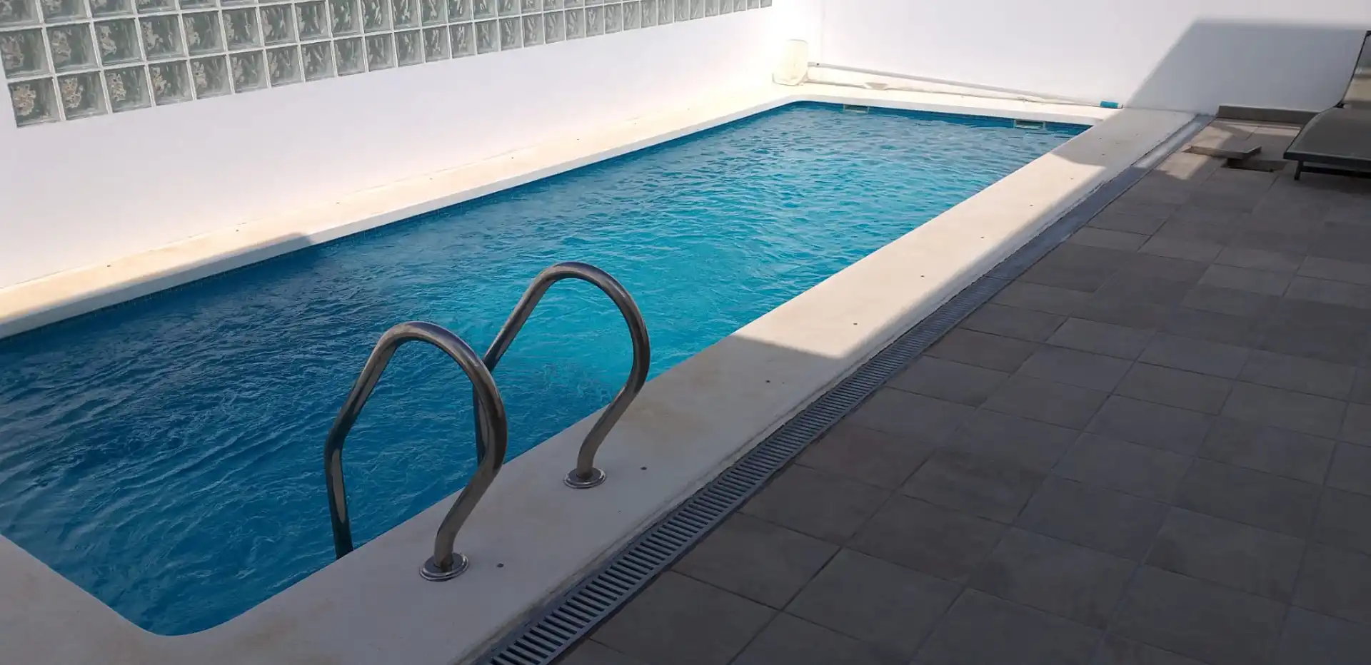Swimming pool of Houses for sale in Rota  with Air Conditioner, Private garden and Swimming Pool