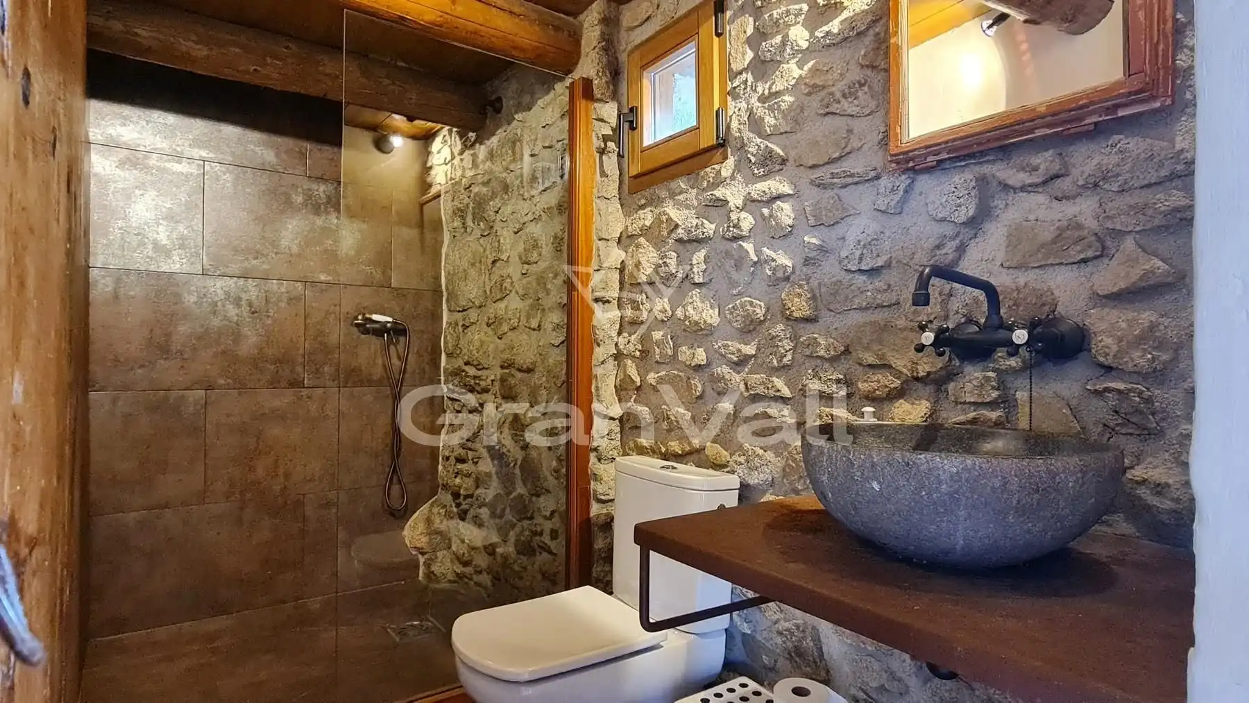 Baño de Casa adosada en venta en Dorres con Calefacción, Jardín privado y Terraza