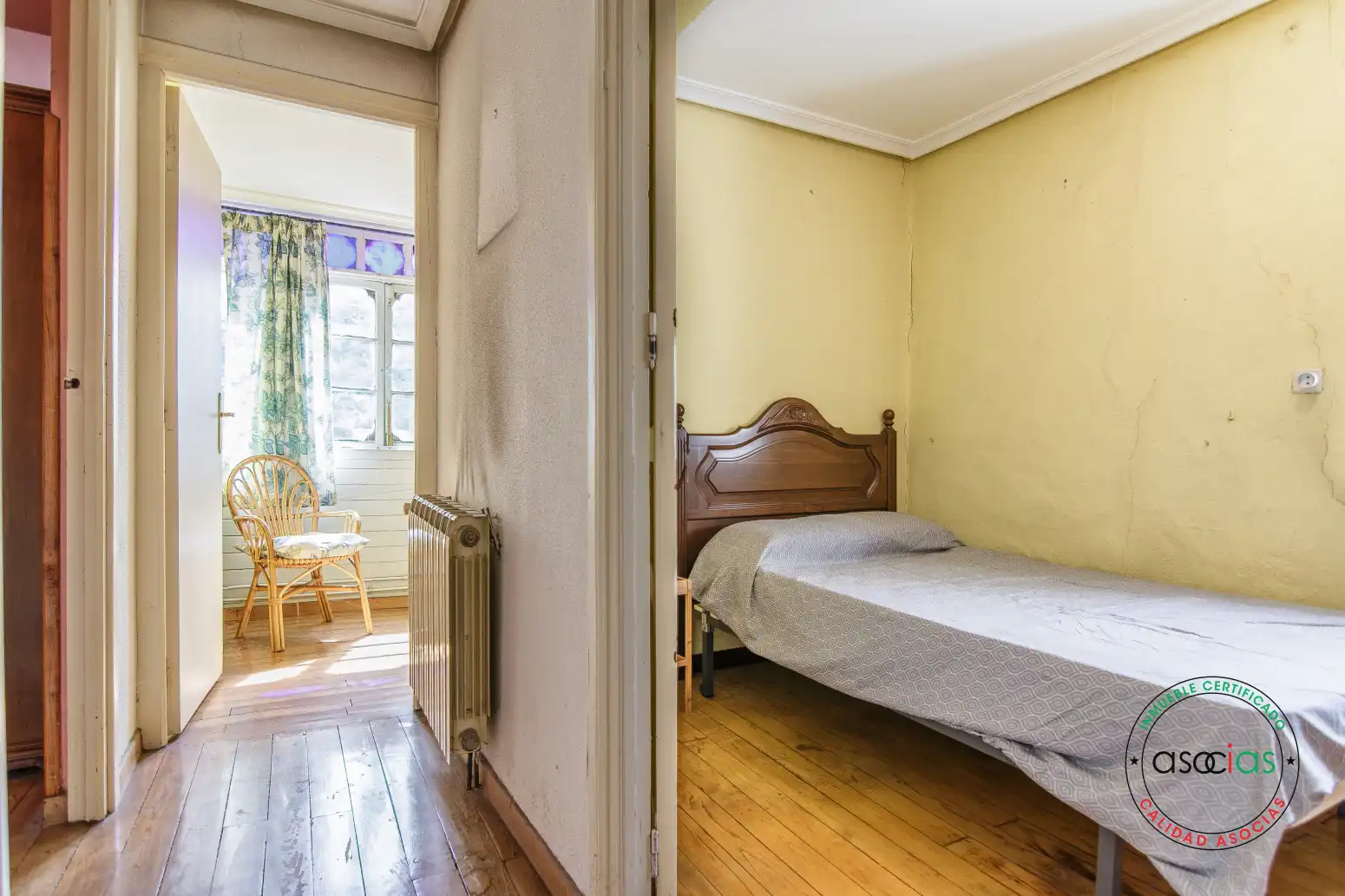 Habitación de Casa o chalet en venta en Las Regueras   con Calefacción y Jardín privado