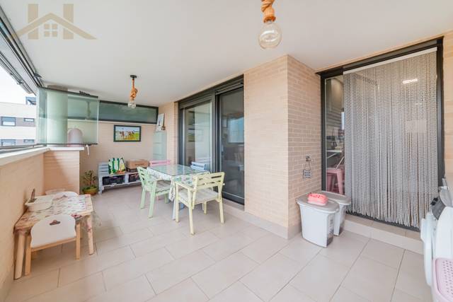 Piso en Venta en Calle Magallanes en Las Vegas - El Pozanco - Adelfillas