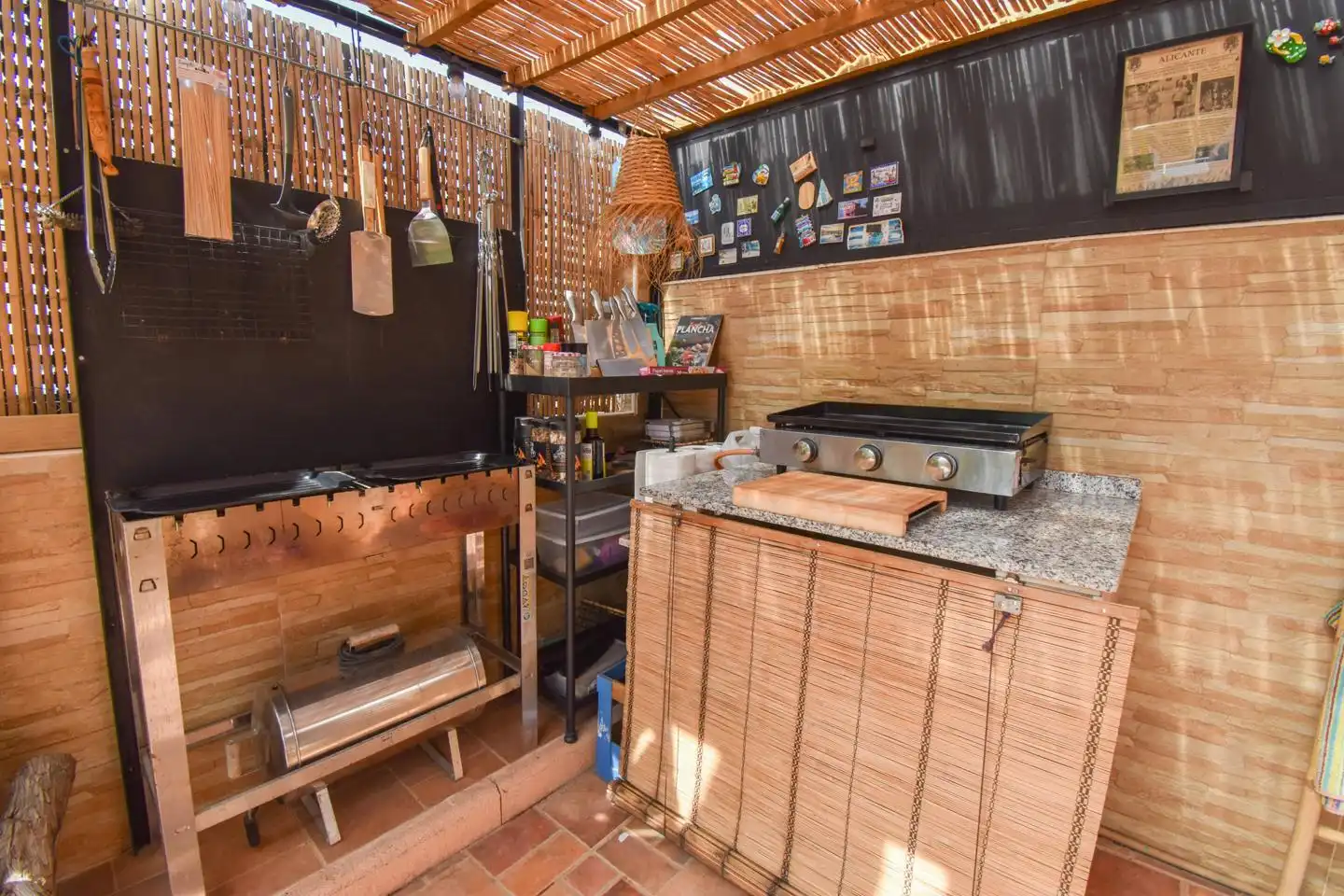 Cuina de Pis en venda en Santa Pola amb Aire condicionat, Jardí privat i Terrassa