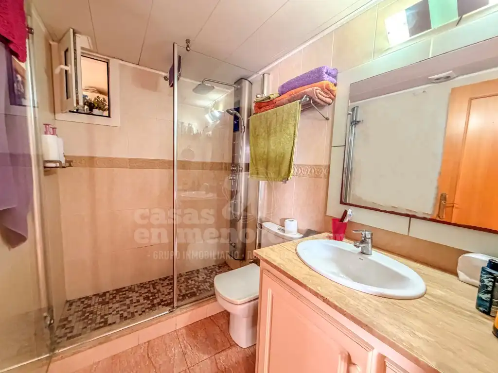 Bathroom of Ground floor for sale in Ciutadella de Menorca  with Air Conditioner, Terrace and Swimming Pool