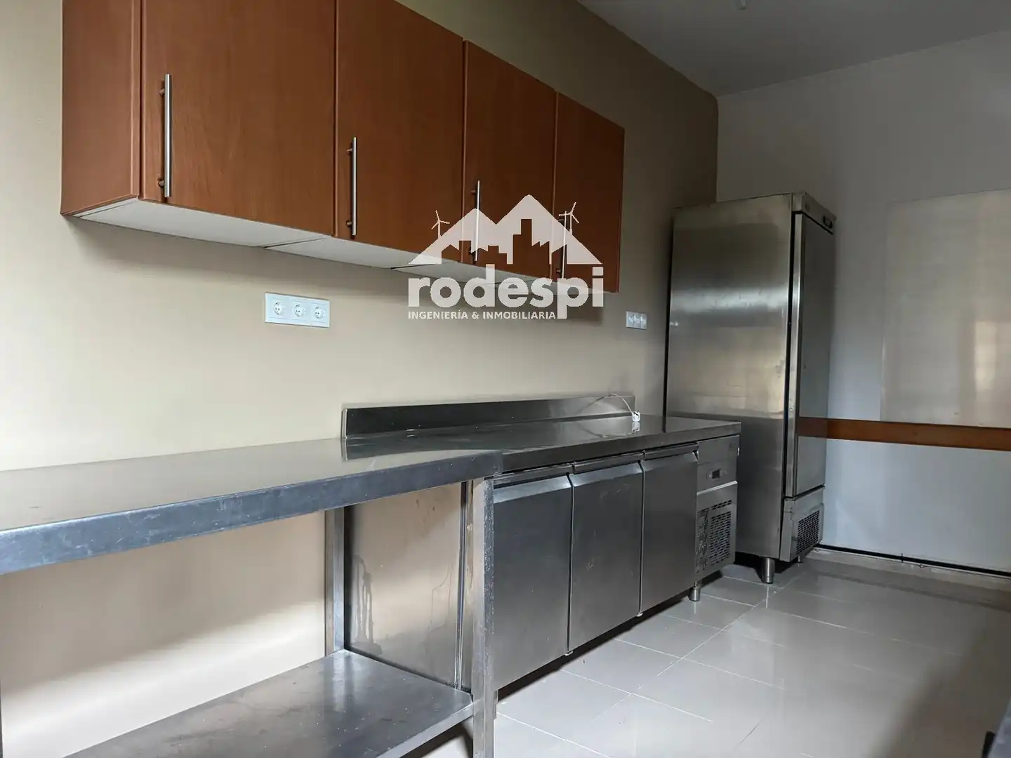 Kitchen of Commercial properties for rent in Arbo  with Furnished