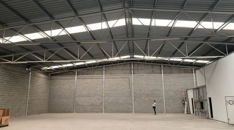 Nave logística corporativa ubicada en el Polígono Industrial La Batlloria, en Sant Celoni Barcelona. Dispone de 3 muelles de carga, image 2