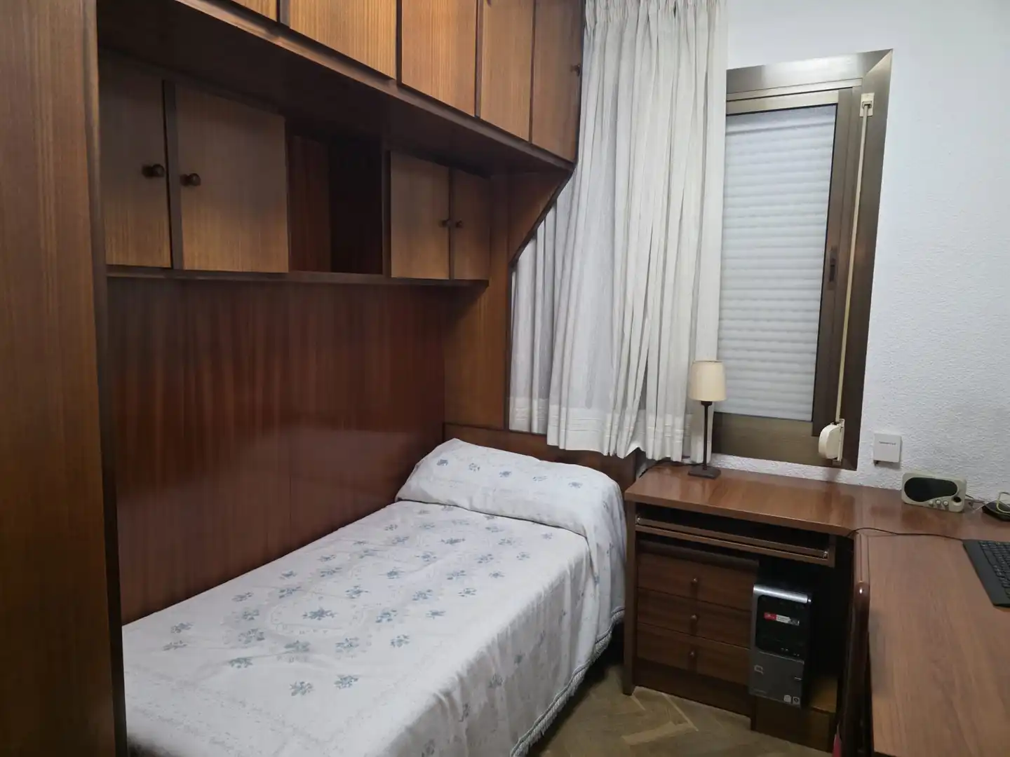 Dormitori de Pis en venda en L'Hospitalet de Llobregat amb Aire condicionat, Parquet i Traster