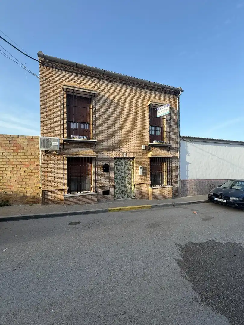 Außenansicht von Haus oder Chalet zum Verkauf in La Lantejuela 