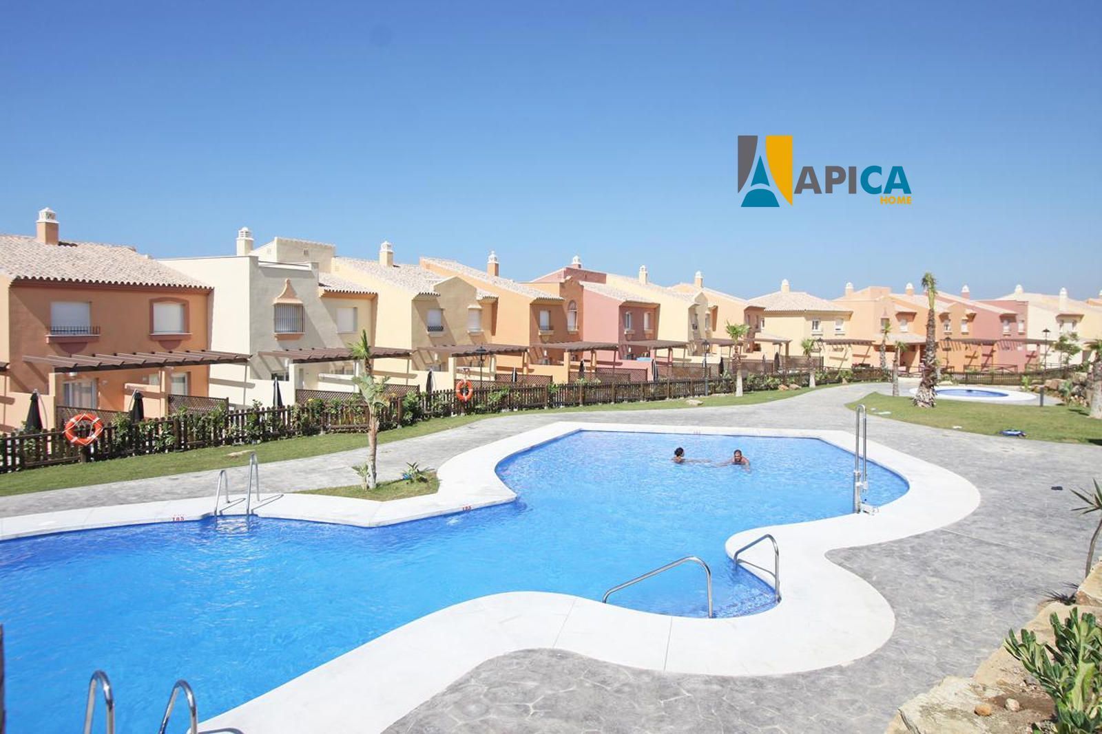 Piscina de Casa adosada en venda en Zahara de los Atunes amb Jardí privat, Terrassa i Piscina