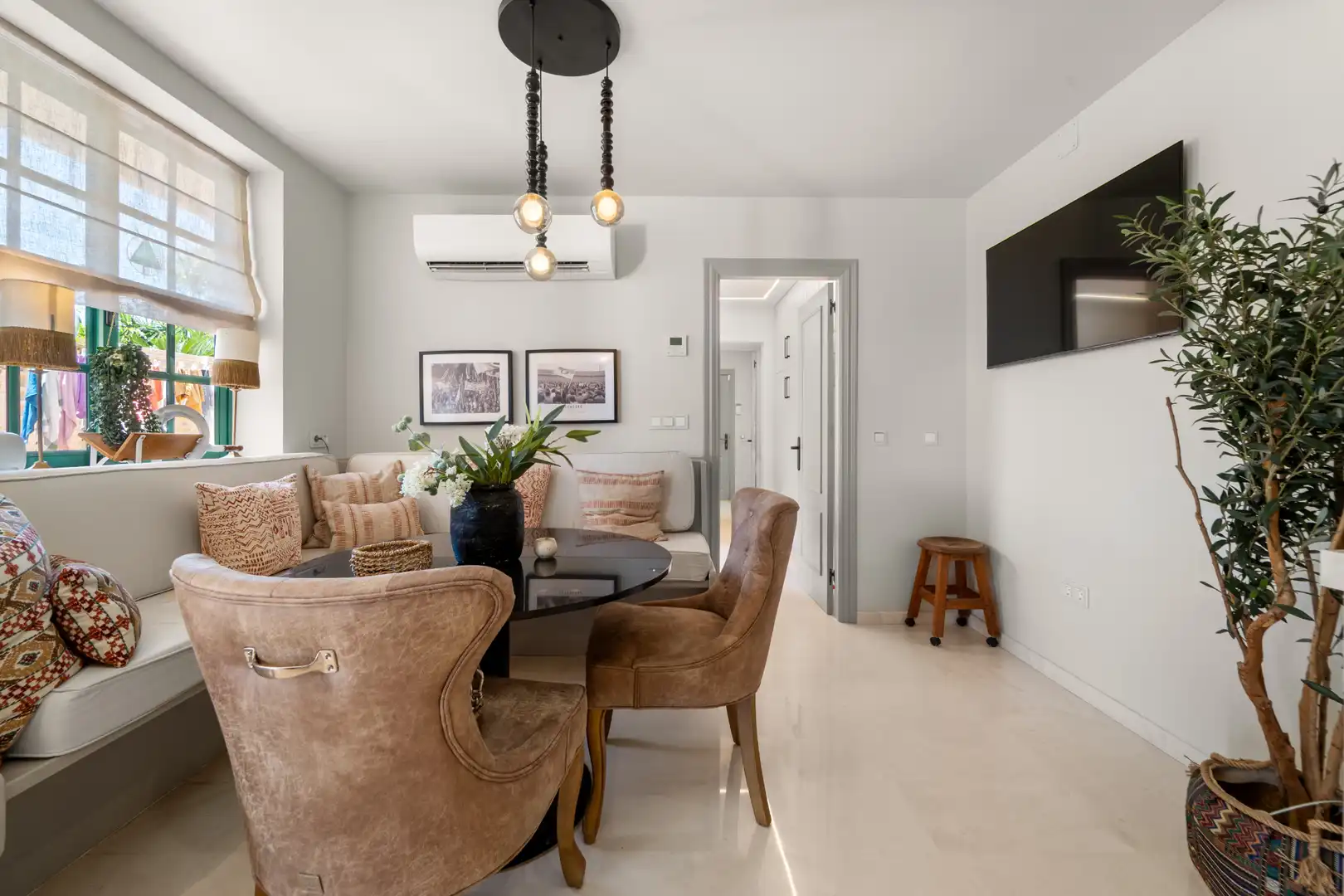 Sala d'estar de Casa o xalet en venda en Benalmádena amb Aire condicionat, Calefacció i Jardí privat
