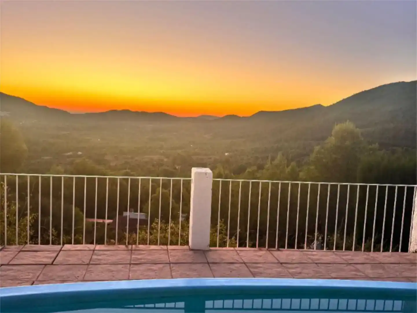 Vista exterior de Casa o xalet en venda en Parcent amb Piscina i Balcó