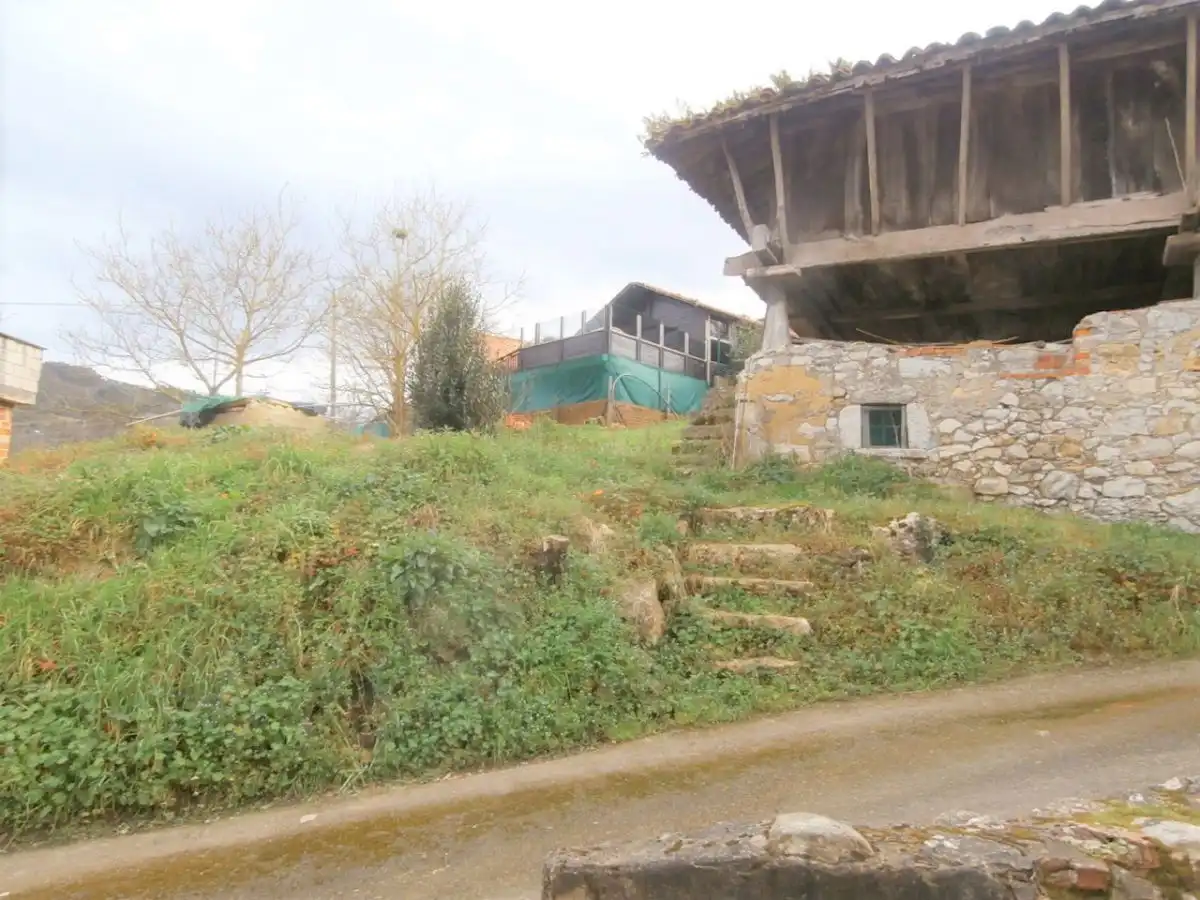 Casa amb jardí en venda a Candamo, imagen 4