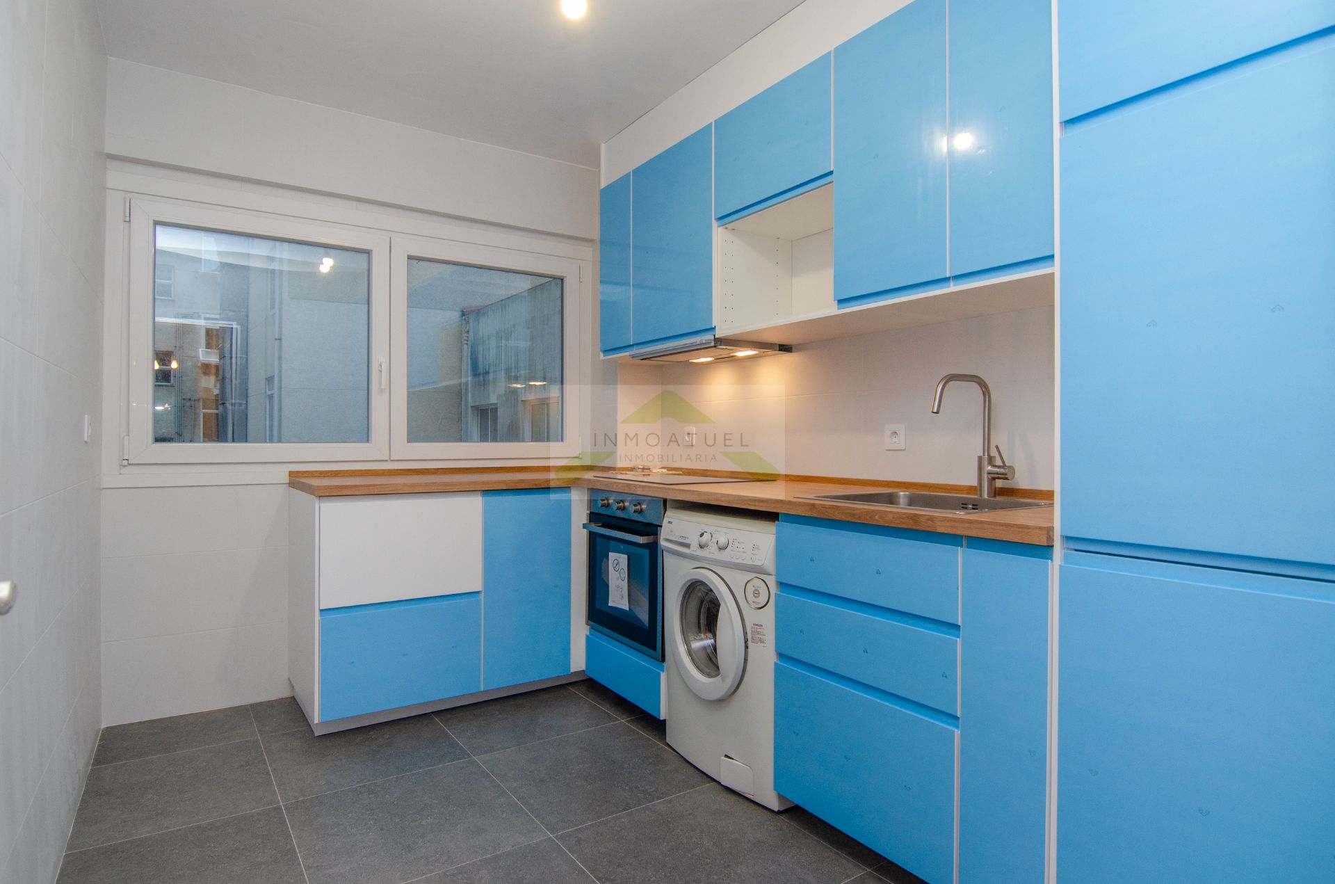 Cuina de Pis en venda en A Coruña Capital  amb Forn i Rentadora