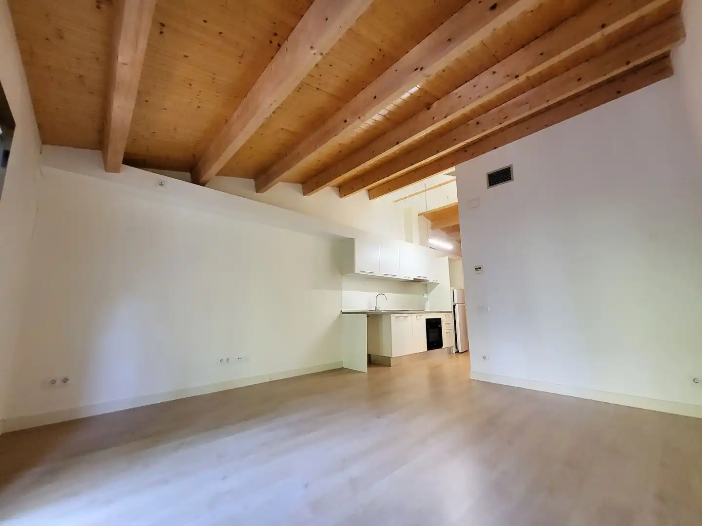 Sala de estar de Estudio en venta en Nucli Urbà  
