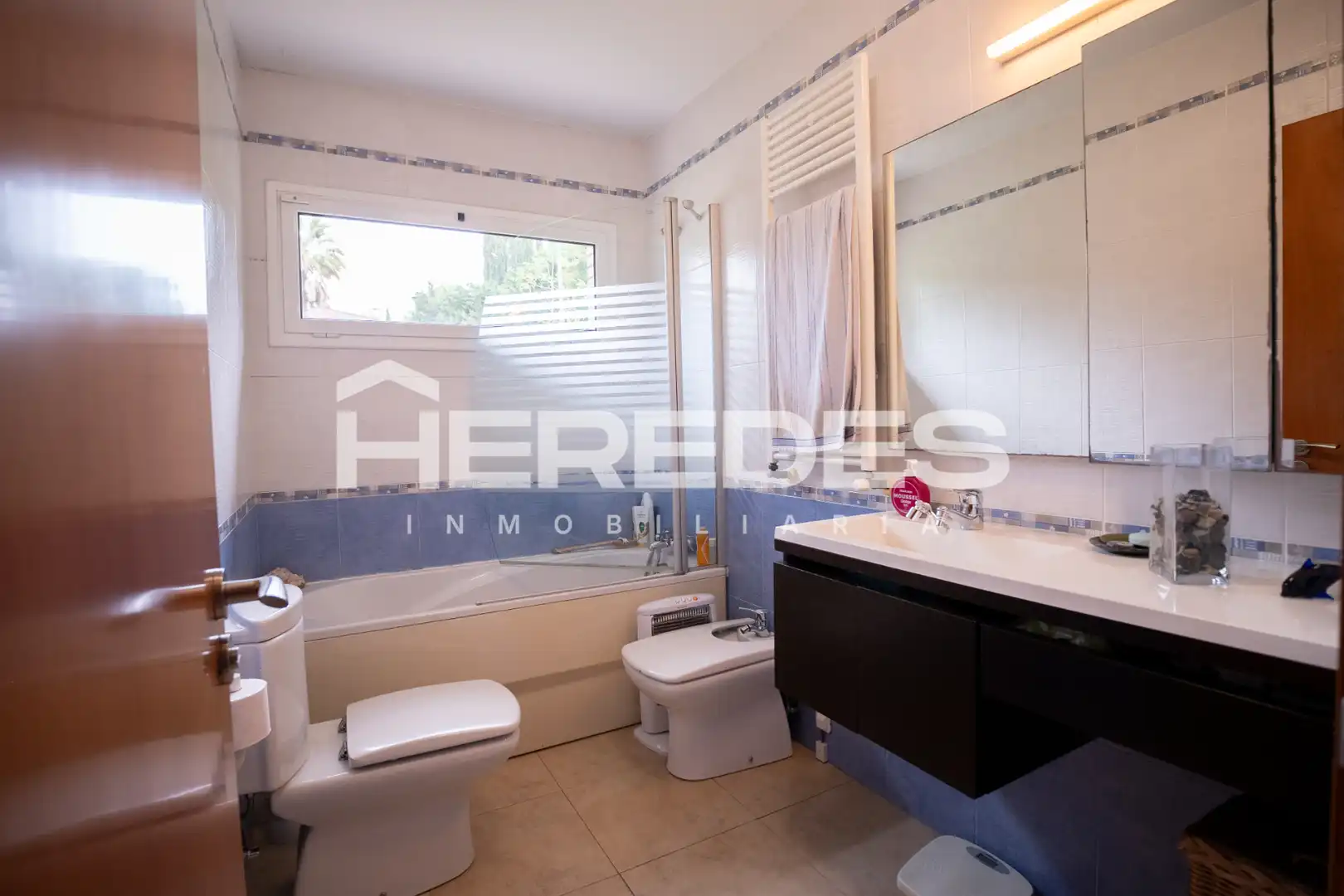Baño de Casa o chalet en venta en Sabadell con Aire acondicionado, Calefacción y Jardín privado