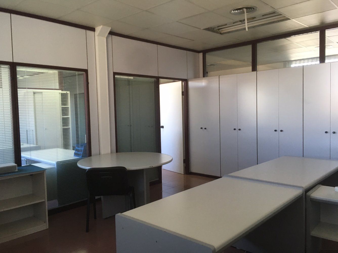 Oficina de lloguer en L'Hospitalet de Llobregat amb Aire condicionat, Calefacció i Moblat